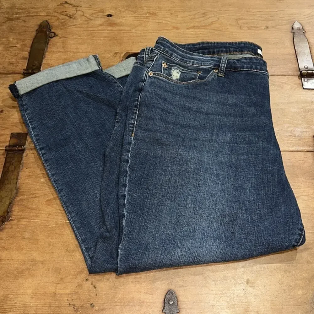 Woman’s Plus STS Blue Darren Girlfriend Cuffed Jeans in Blue Size 24